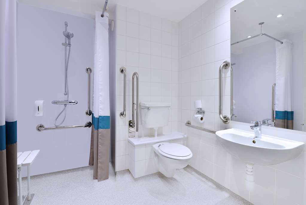 Travelodge London Ealing Habitación foto