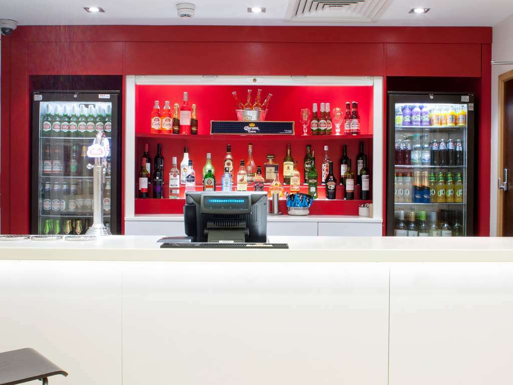 Travelodge London Ealing Restaurante foto