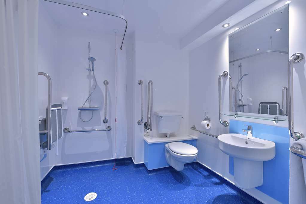 Travelodge London Ealing Habitación foto